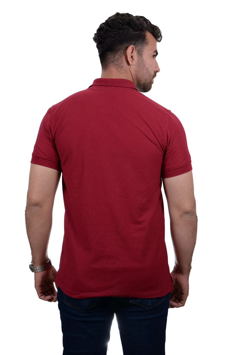 Camiseta tipo polo básica para hombre color vino tinto espalda
