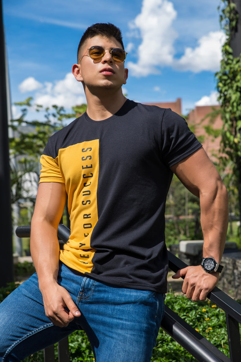 grupo luthier lado 1 Camiseta cuello redondo T-shirt para hombre combinada color negro ocre